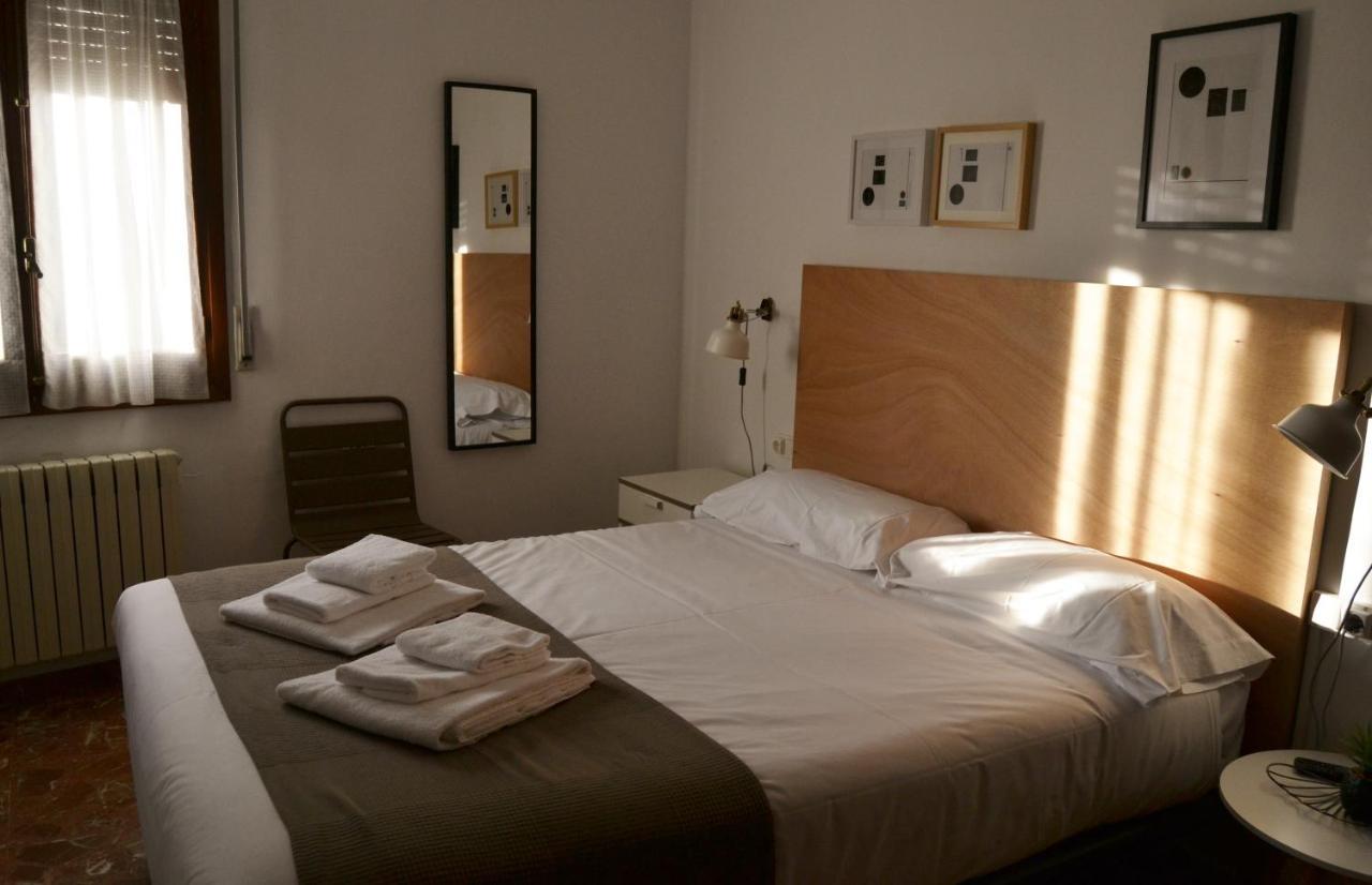 Tres Puentes Anguiano Apartamentos Y Hostal Exteriér fotografie