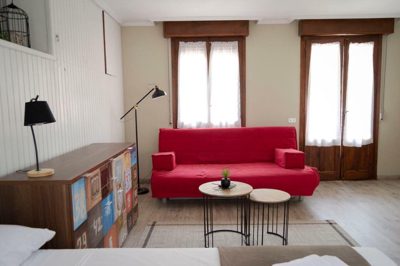 Tres Puentes Anguiano Apartamentos Y Hostal Exteriér fotografie