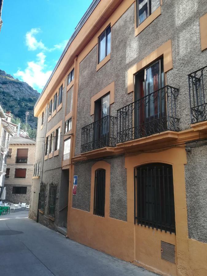 Tres Puentes Anguiano Apartamentos Y Hostal Exteriér fotografie