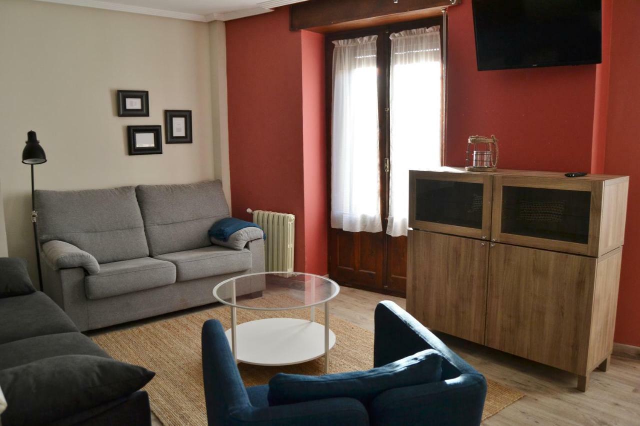 Tres Puentes Anguiano Apartamentos Y Hostal Exteriér fotografie