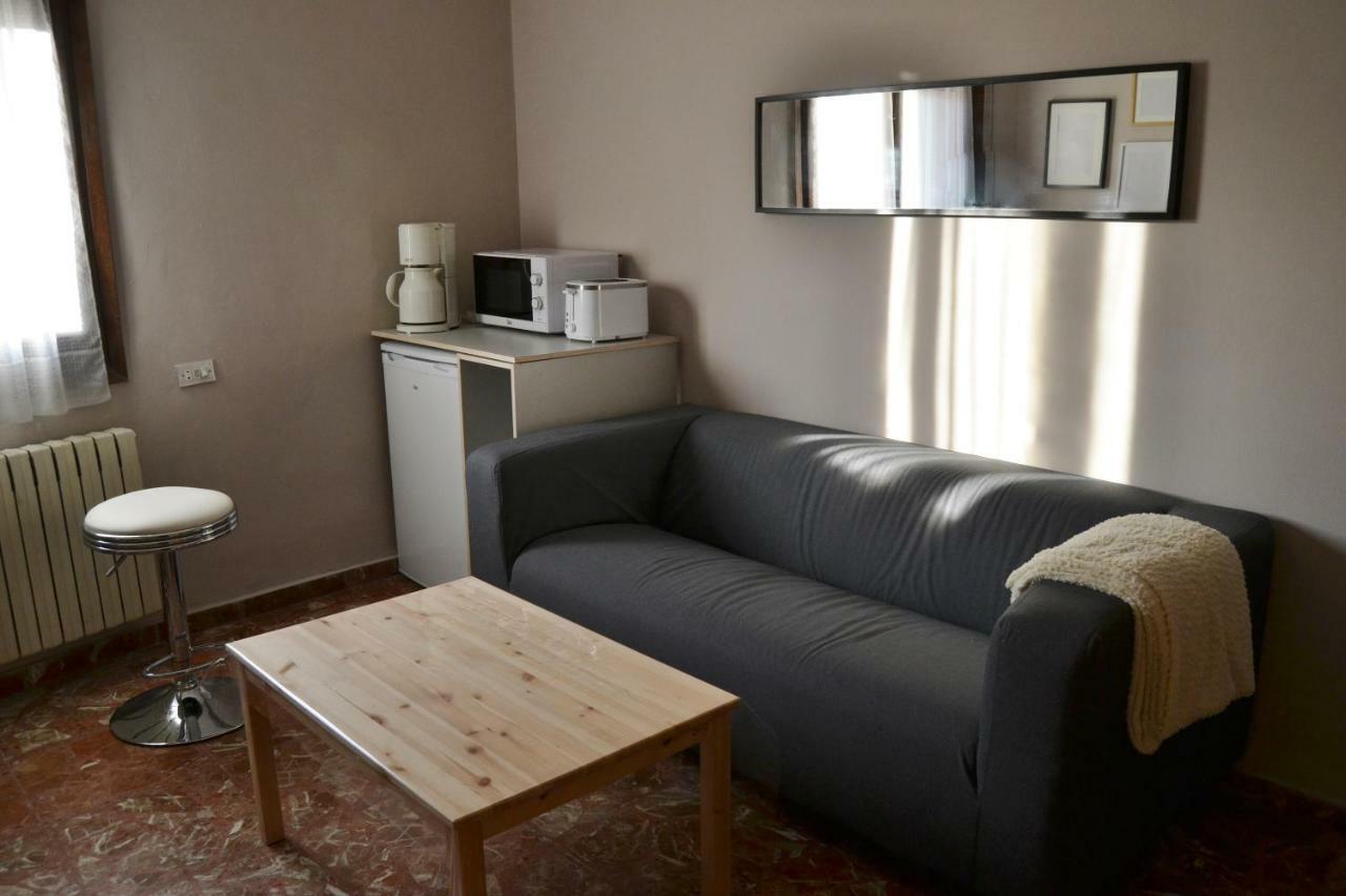 Tres Puentes Anguiano Apartamentos Y Hostal Exteriér fotografie