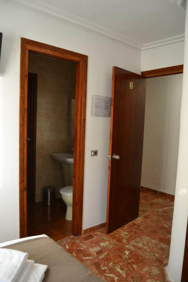Tres Puentes Anguiano Apartamentos Y Hostal Exteriér fotografie